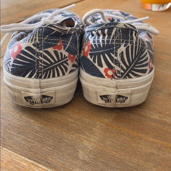Tropical Authentic Vans - Picture 2 of 3